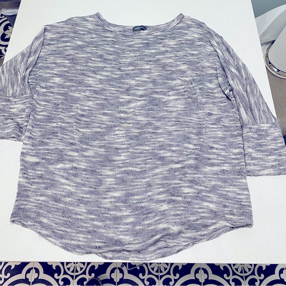 Market & Spruce Women’s sweater size Large.